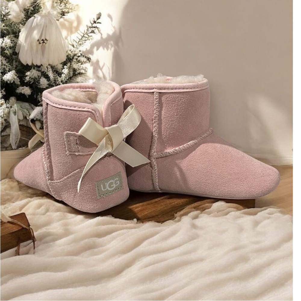 UGG Jesse Bow ll pink Infant 02/03 6- 12 month small